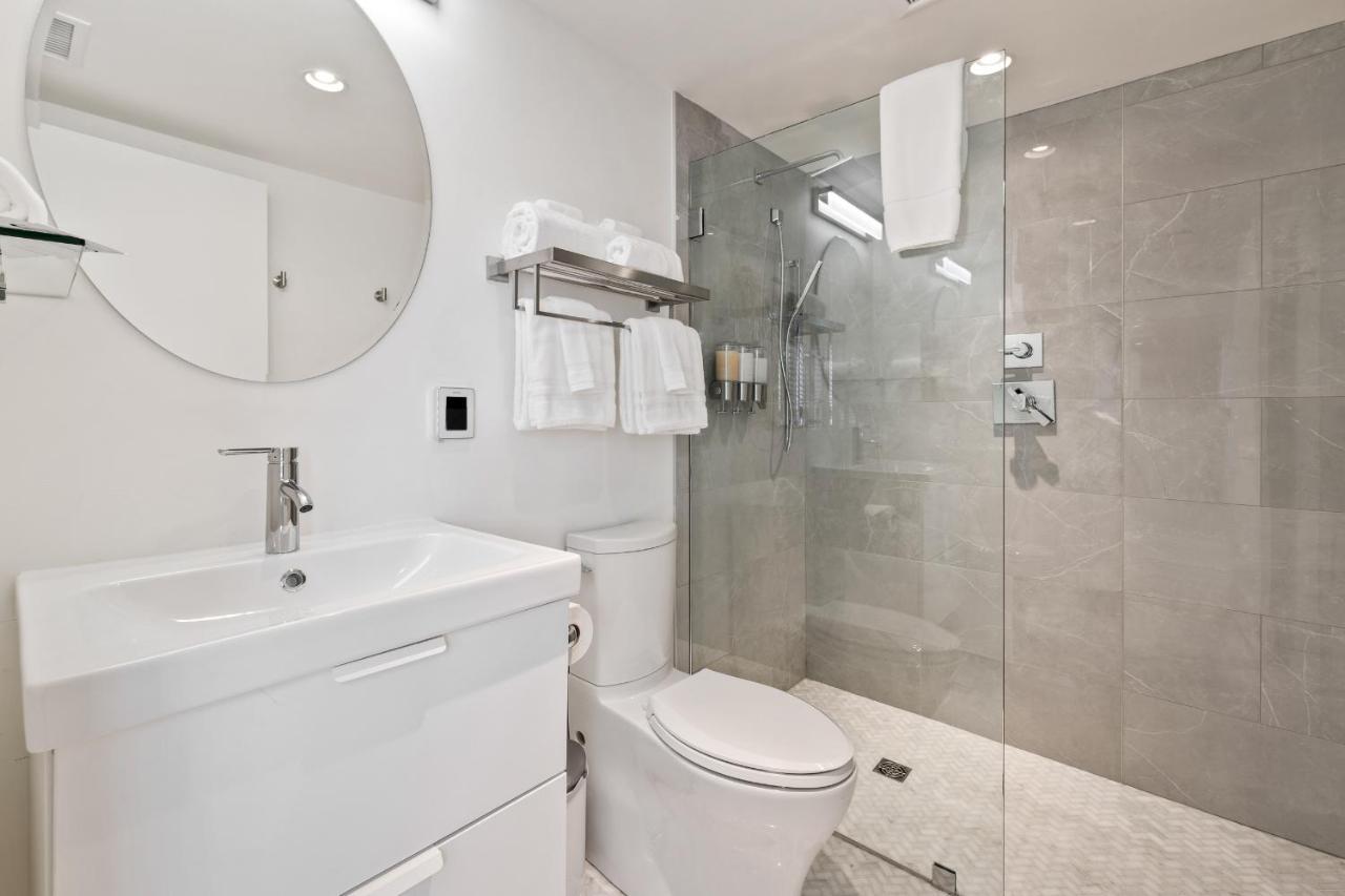 Boutique Room Steps From Downtown Mall Rose Jean Room 3 Charlottesville Extérieur photo