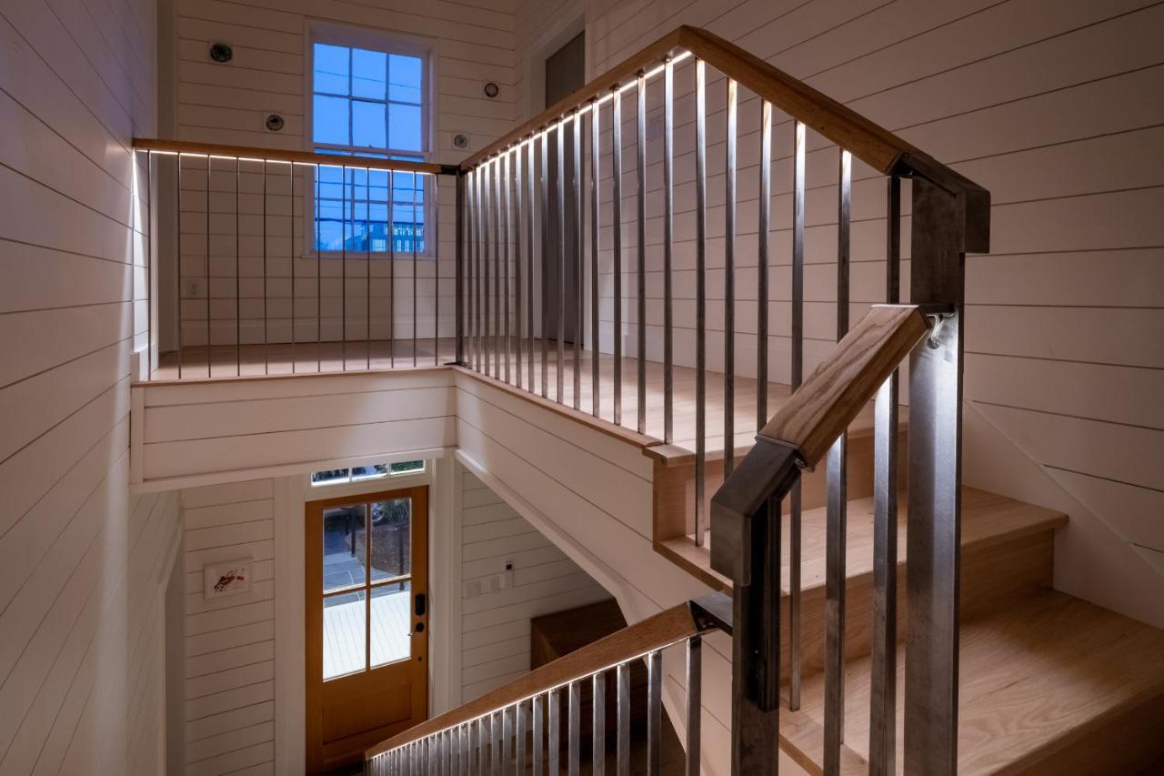 Boutique Room Steps From Downtown Mall Rose Jean Room 3 Charlottesville Extérieur photo